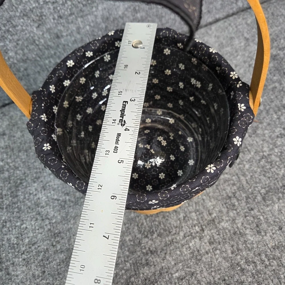 Longaberger 2010 Dresden Basket W/ Black Flower Star Fabric Liner, & Protector